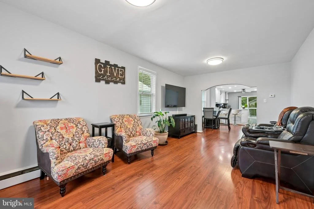 Photo of 211 BARLOW AVENUE