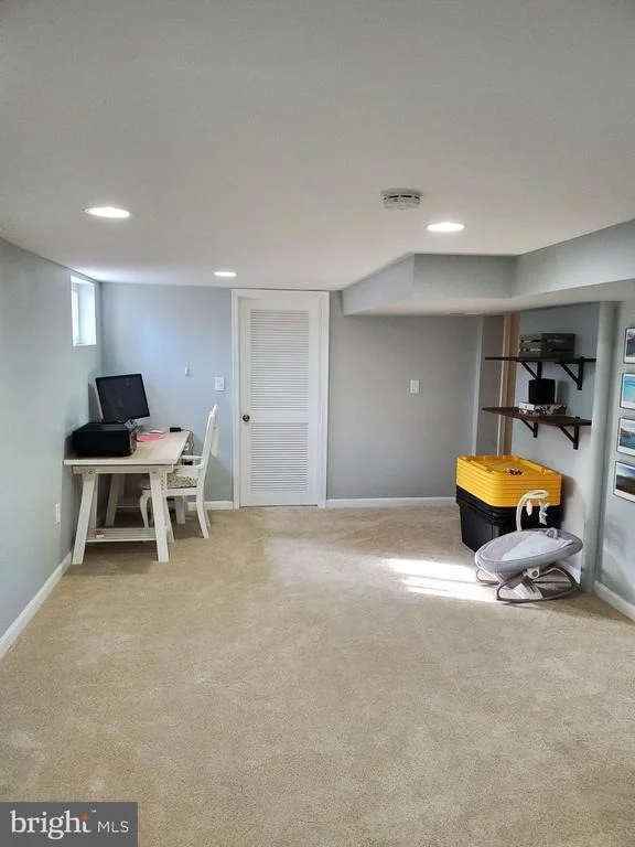Photo of 6111 DEN LEE DRIVE