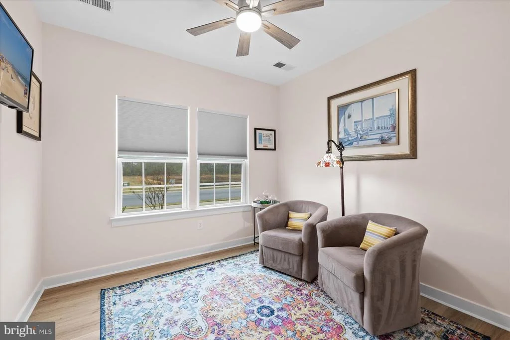 Photo of 37333 KESTREL WAY