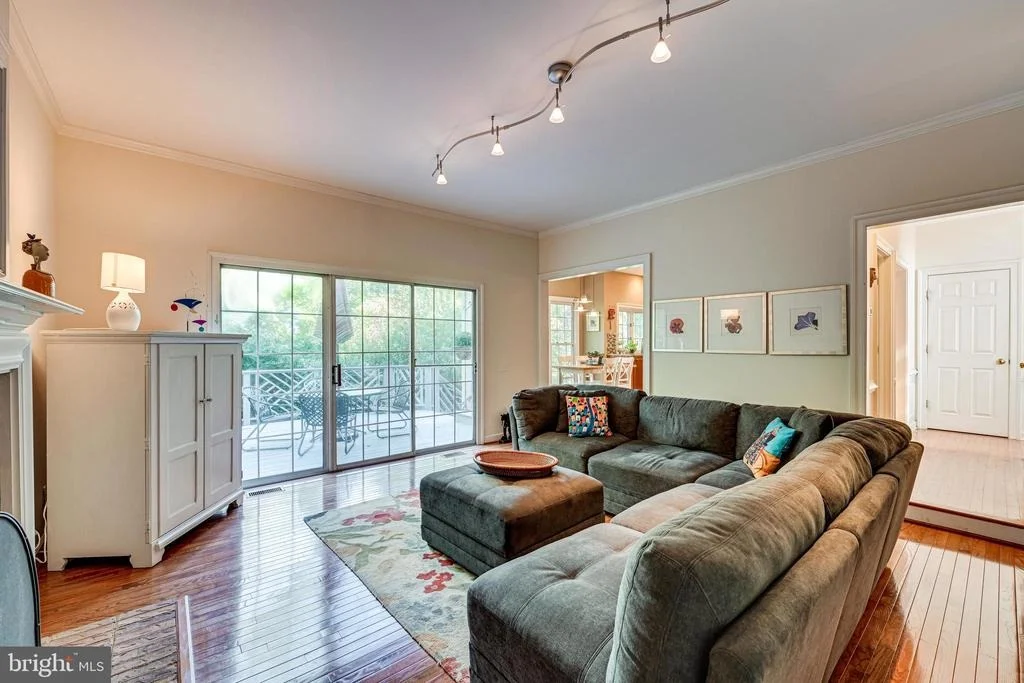 Photo of 9728 HIDDEN VALLEY ROAD