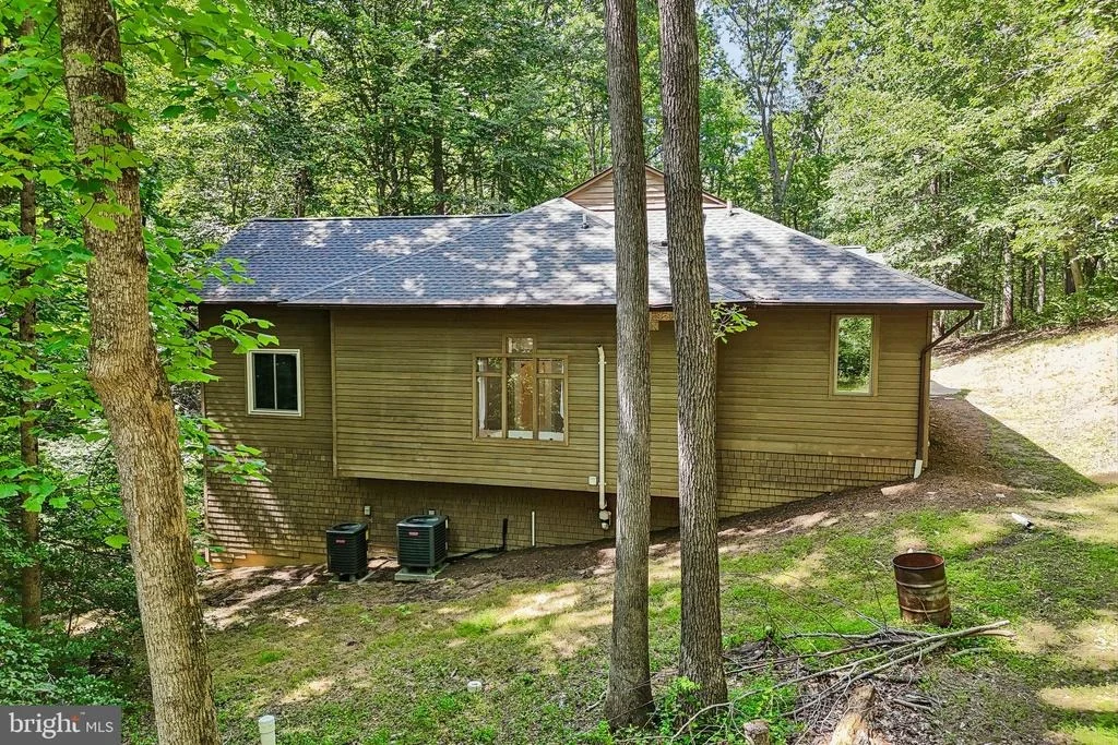 Photo of 810 GOVERNOR BRIDGE ROAD