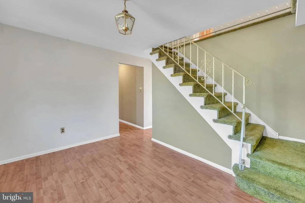 Photo of 1 CHATEAU DRIVE