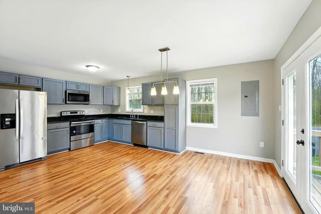 Photo of 845 SEVILLE