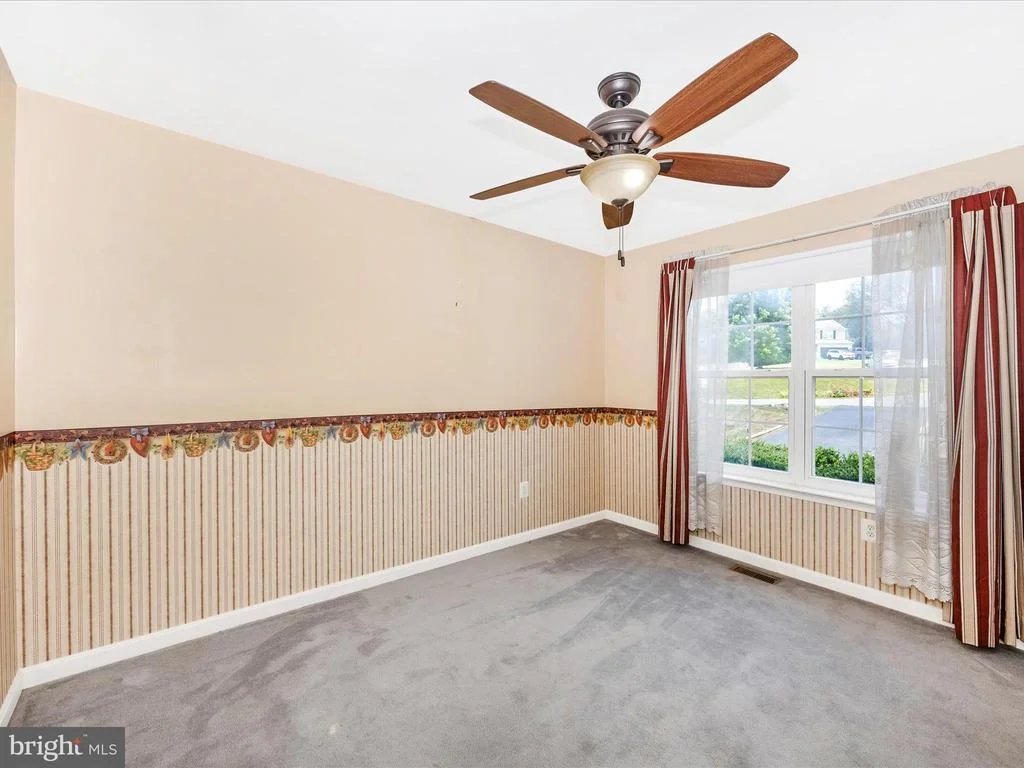 Photo of 17727 DAVIDSON DRIVE