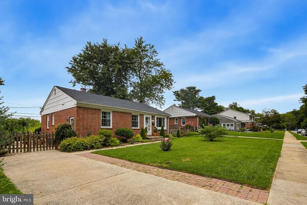 Photo of 1034 DONINGTON CIRCLE