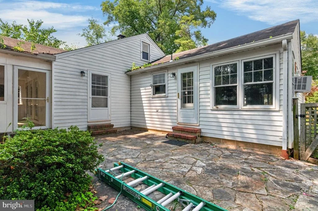 Photo of 111 WARDOUR DRIVE