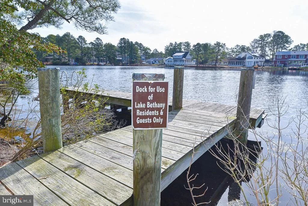 Photo of 956 LAKE VIEW DRIVE