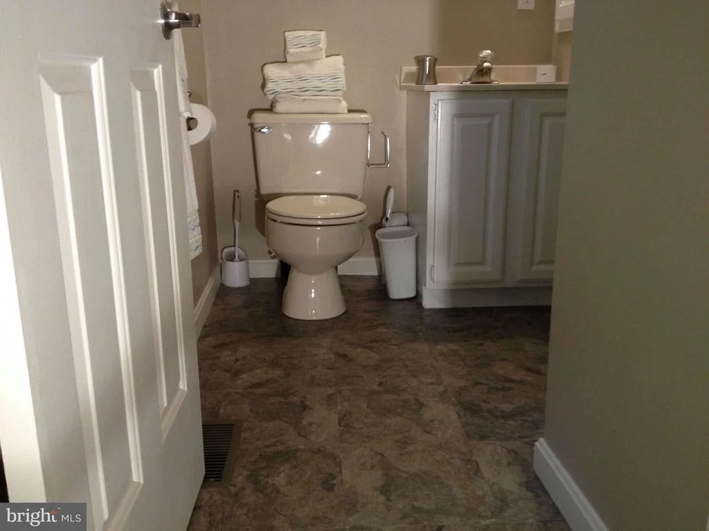 Photo of 11870 HIGHVIEW CIRCLE