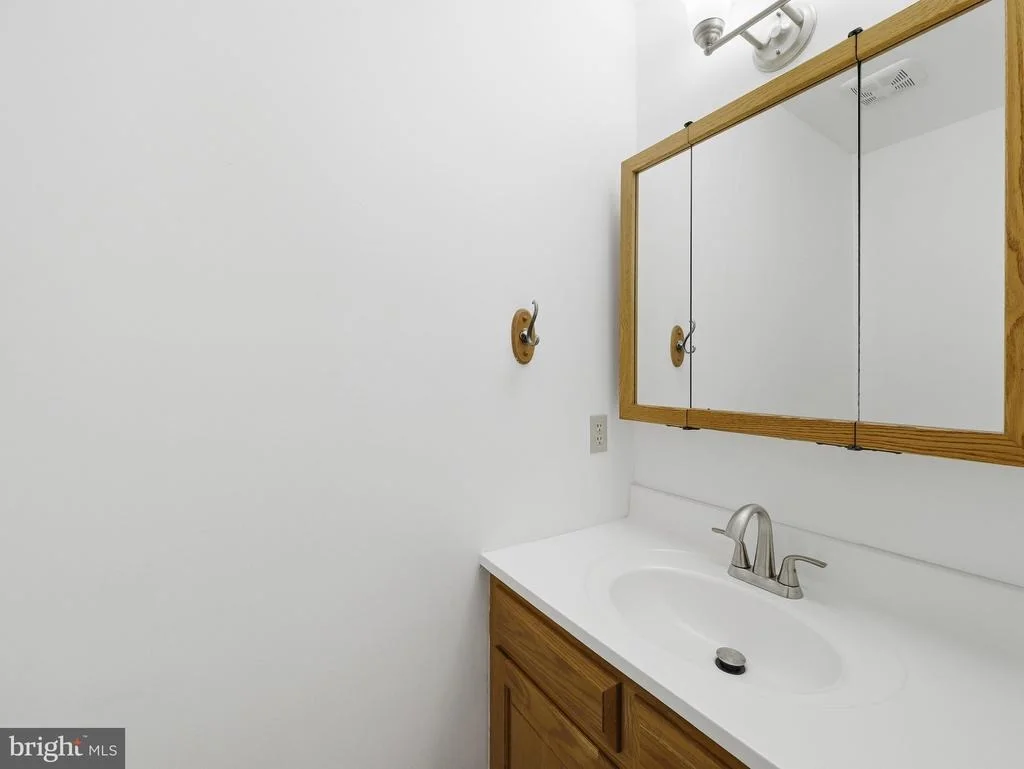 Photo of 123 SHERRIS WAY
