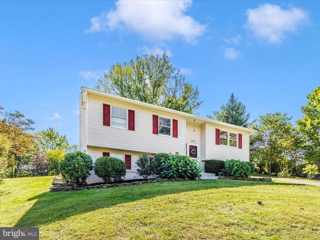 Photo of 7291 BEECHTREE LANE