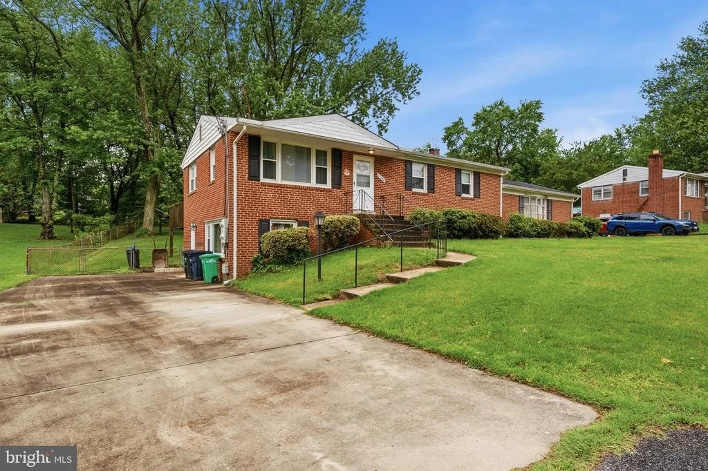 Photo of 11207 BROOKLEE DRIVE