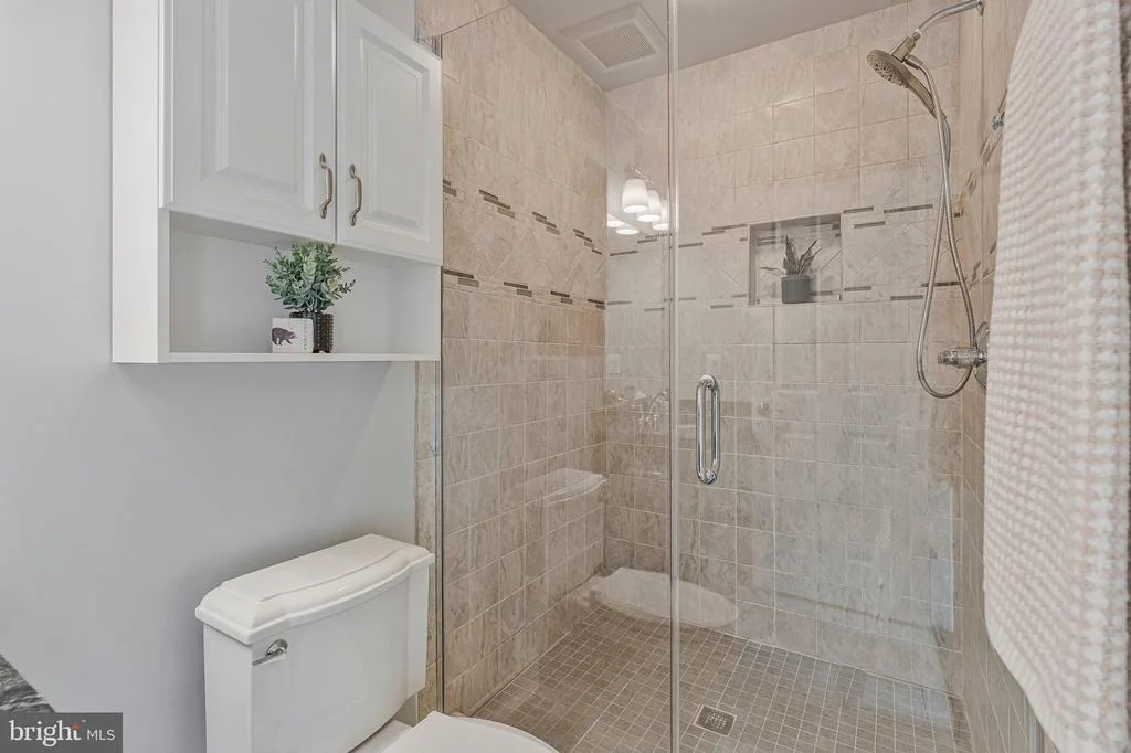 Photo of 8611 BROOK ROAD