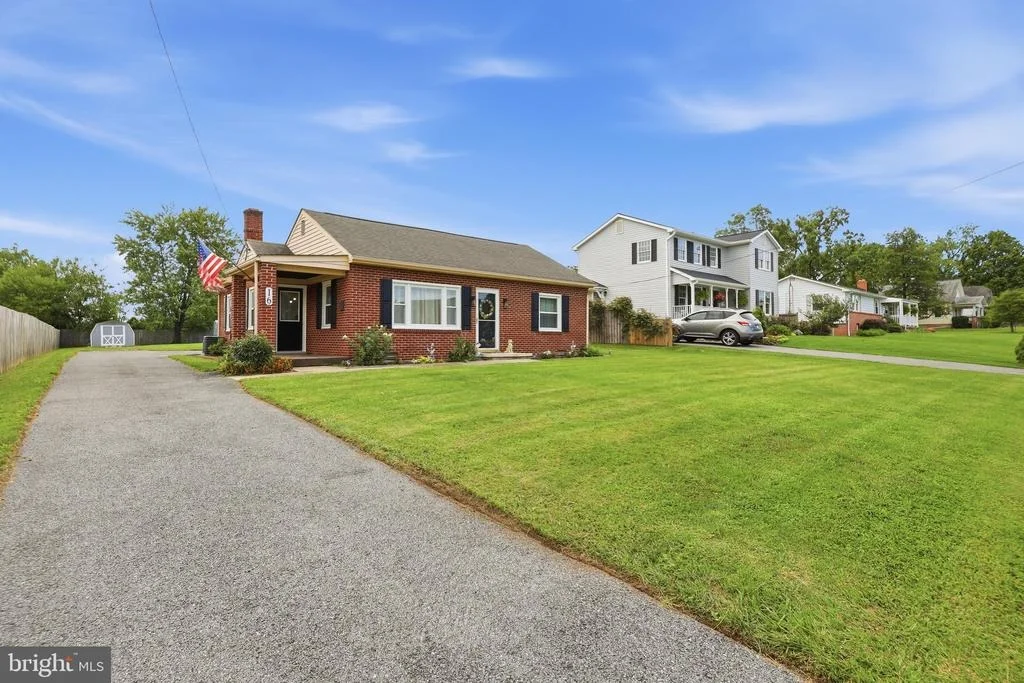 Photo of 16 SUMMIT AVENUE