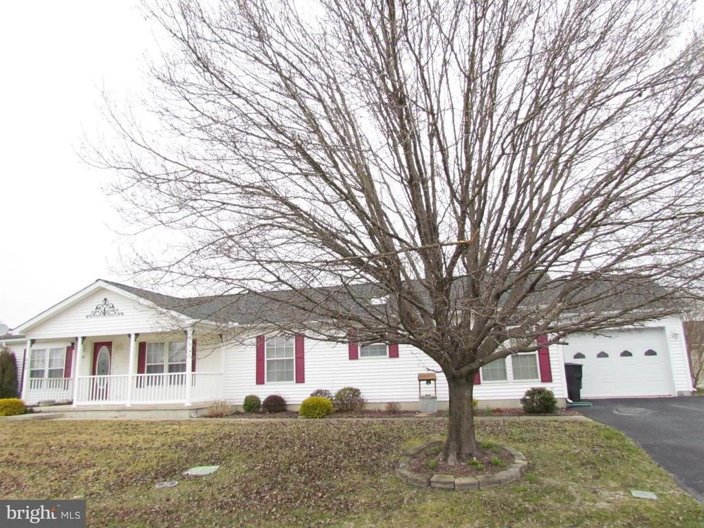 Photo of 402 MOORE PLACE