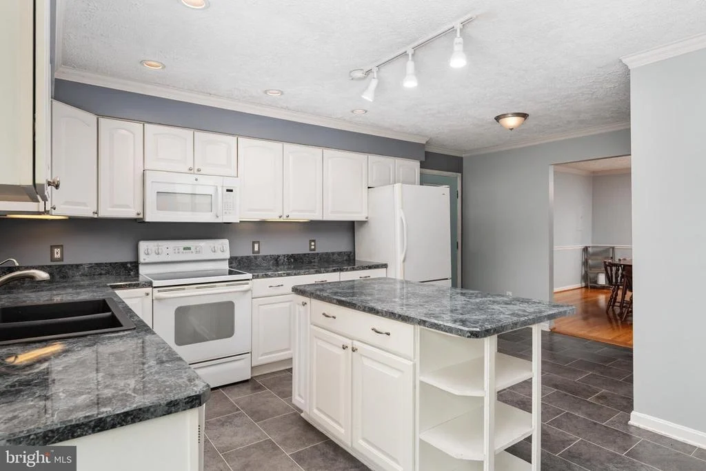 Photo of 1241 JOHNSON DRIVE