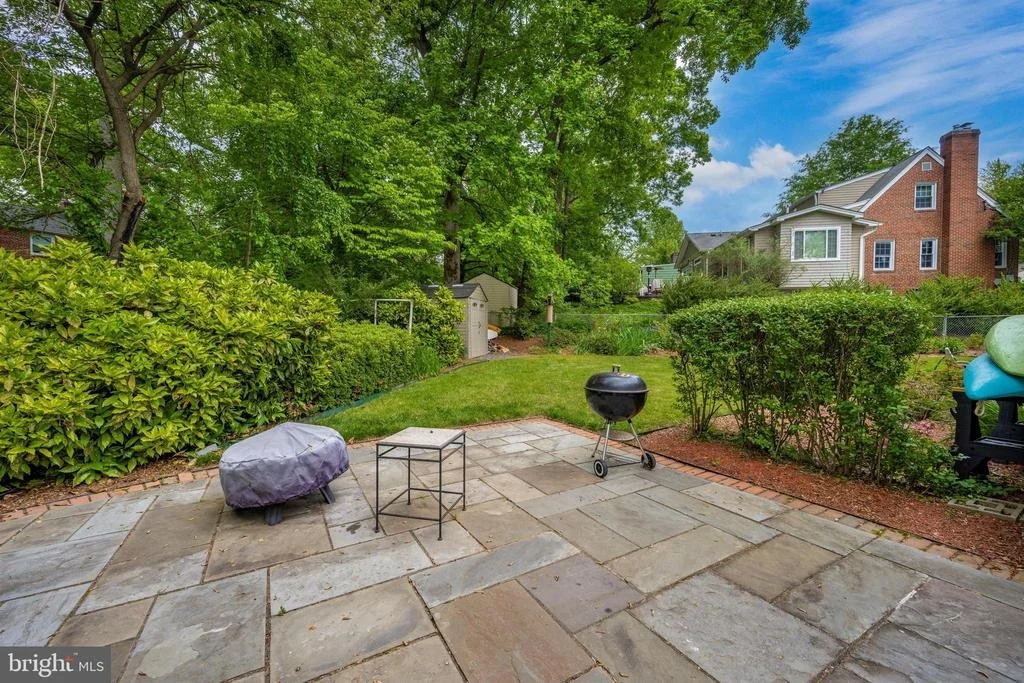 Photo of 1101 ROSWELL DRIVE