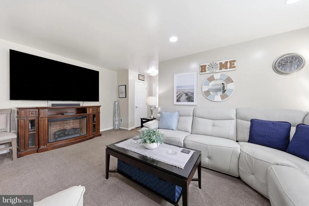 Photo of 5679 BARBERRY COURT