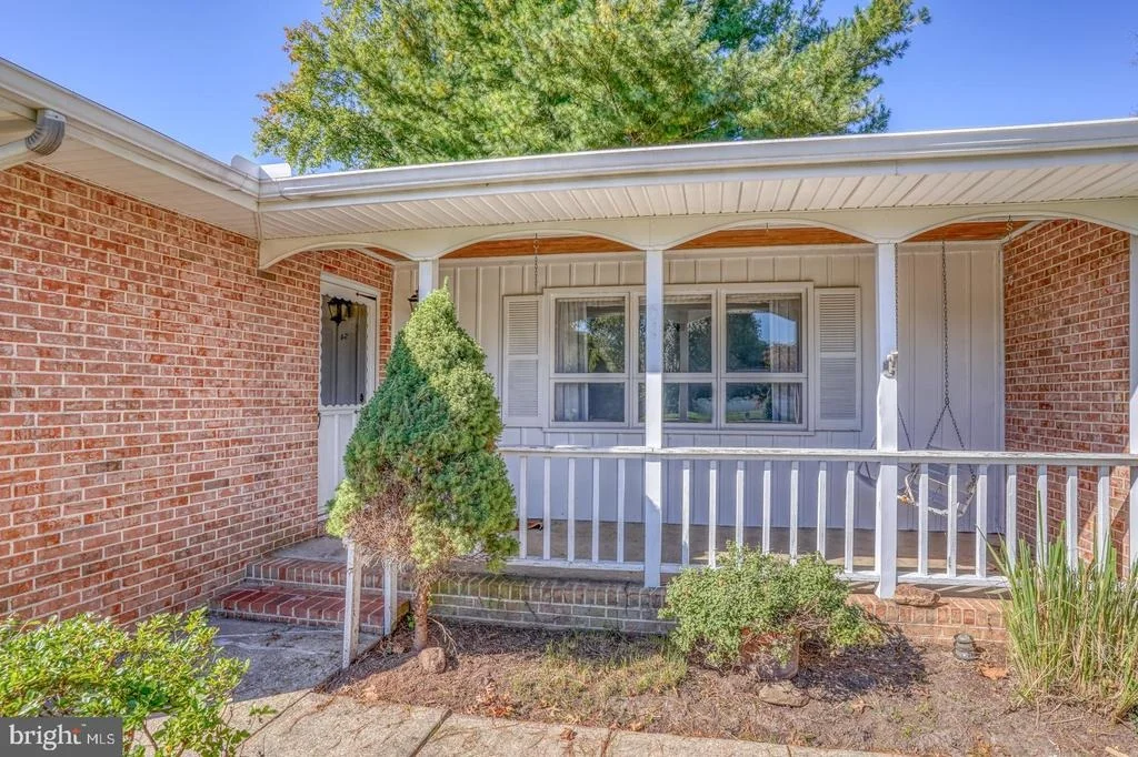 Photo of 54 MEADOW GLEN DRIVE
