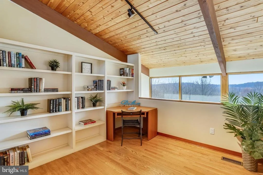 Photo of 20617 TOP RIDGE DRIVE