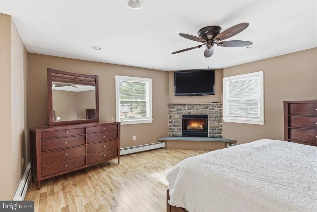 Photo of 682 WHIRLAWAY DRIVE