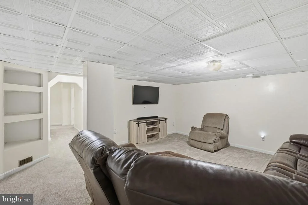 Photo of 736 LUCKY AVENUE