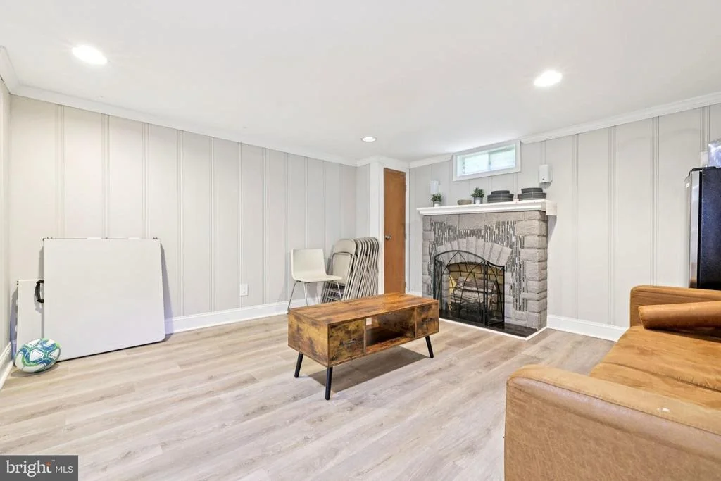 Photo of 4214 THORNCLIFF ROAD