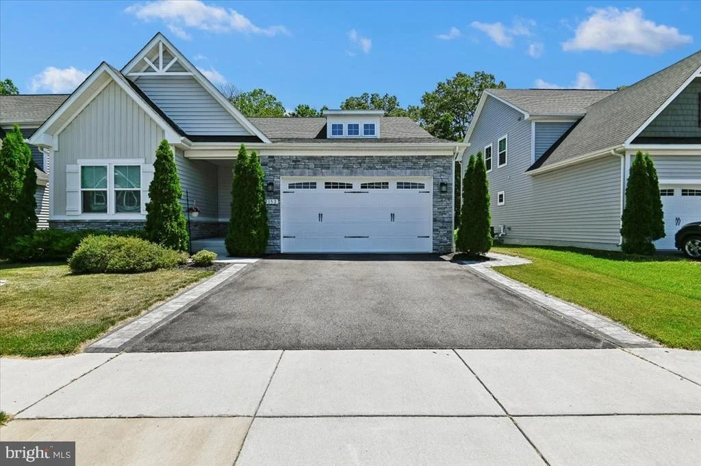 Photo of 2152 NOTTOWAY DRIVE