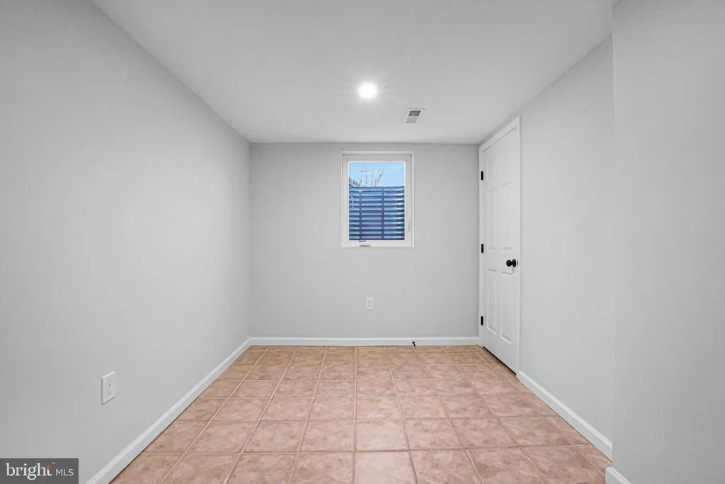 Photo of 4305 GARRETT PARK ROAD