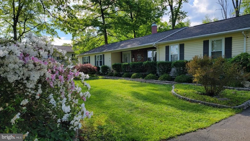 Photo of 4296 WOLF HILL DRIVE
