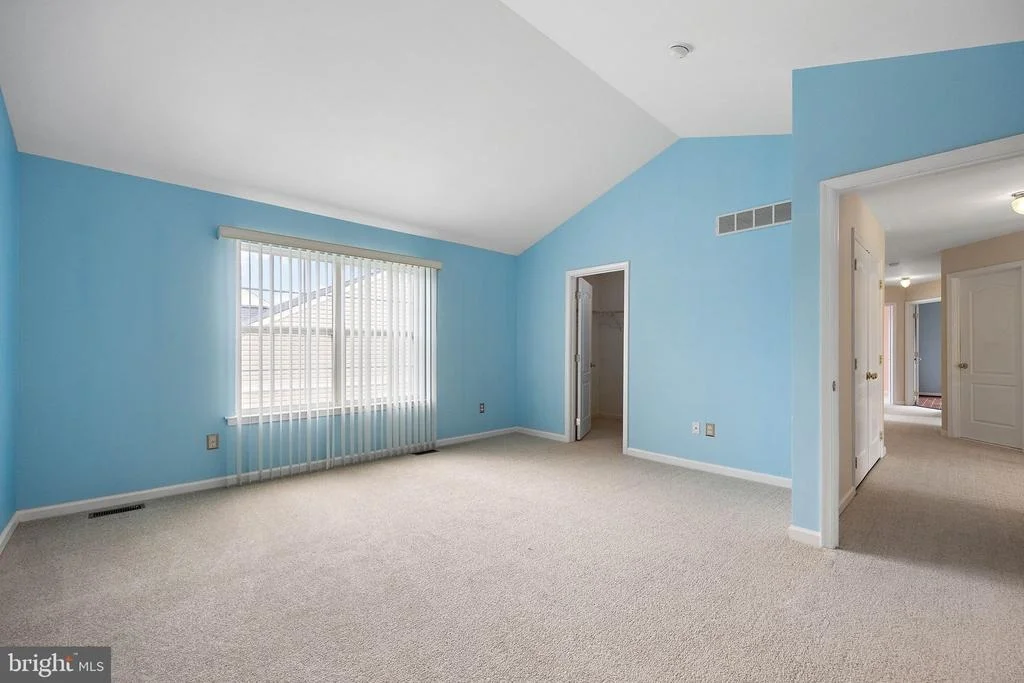 Photo of 704 SHIPTON ROAD