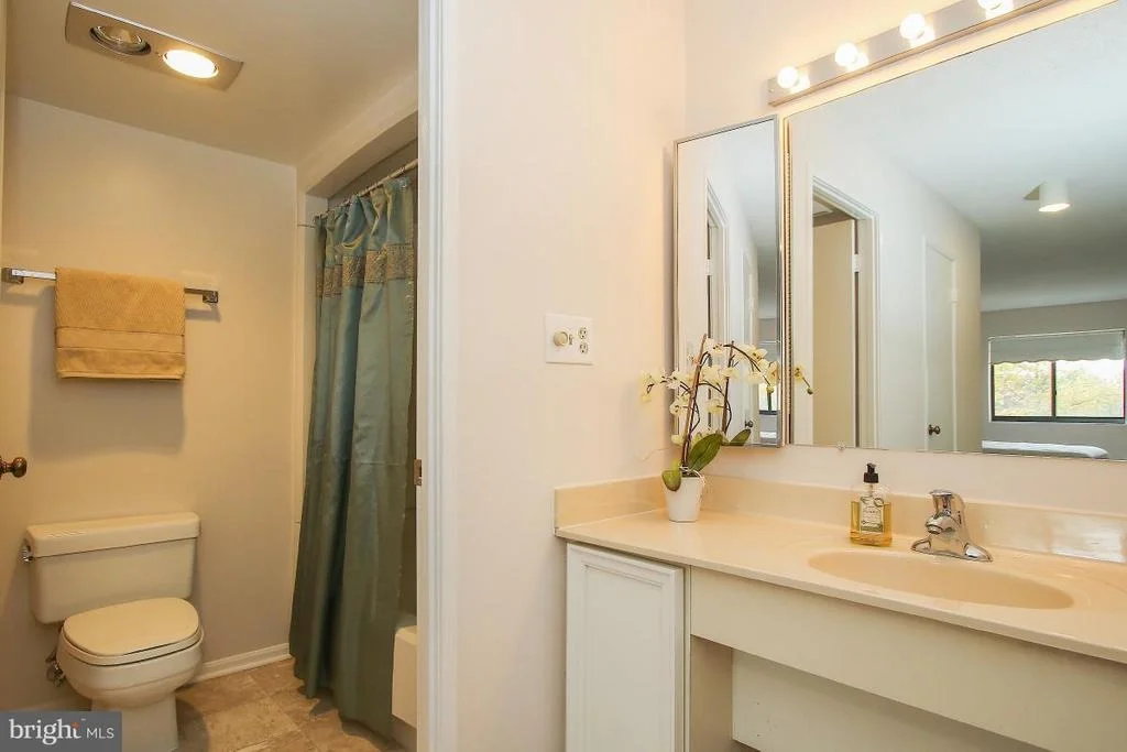 Photo of Unit 3201 at 15115 INTERLACHEN DRIVE