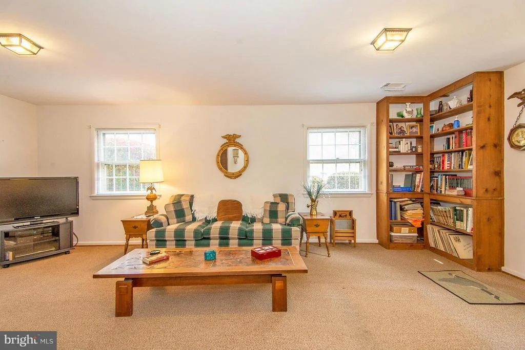 Photo of 910 JUNIPER PLACE