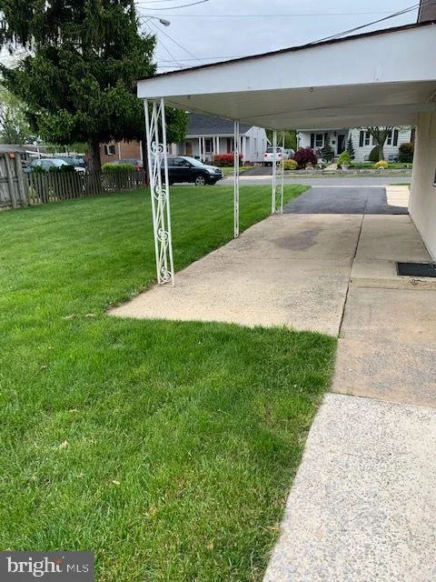 Photo of 315 THOMAS AVENUE