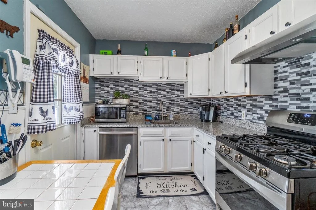 Photo of 110 DORIS AVENUE