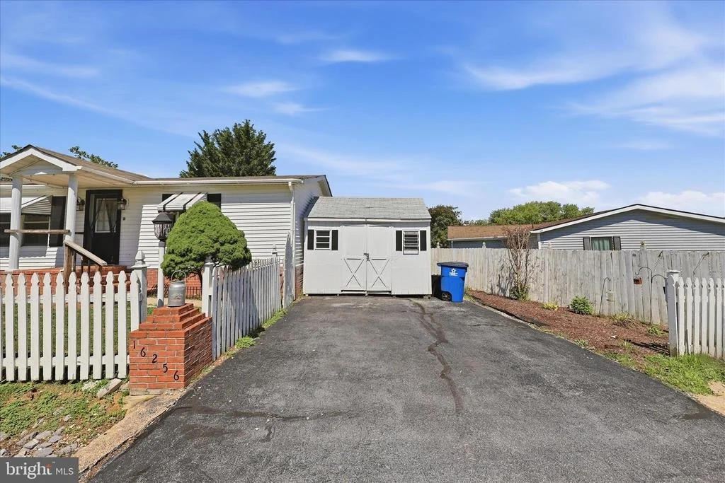 Photo of 16256 MCGREGOR DRIVE