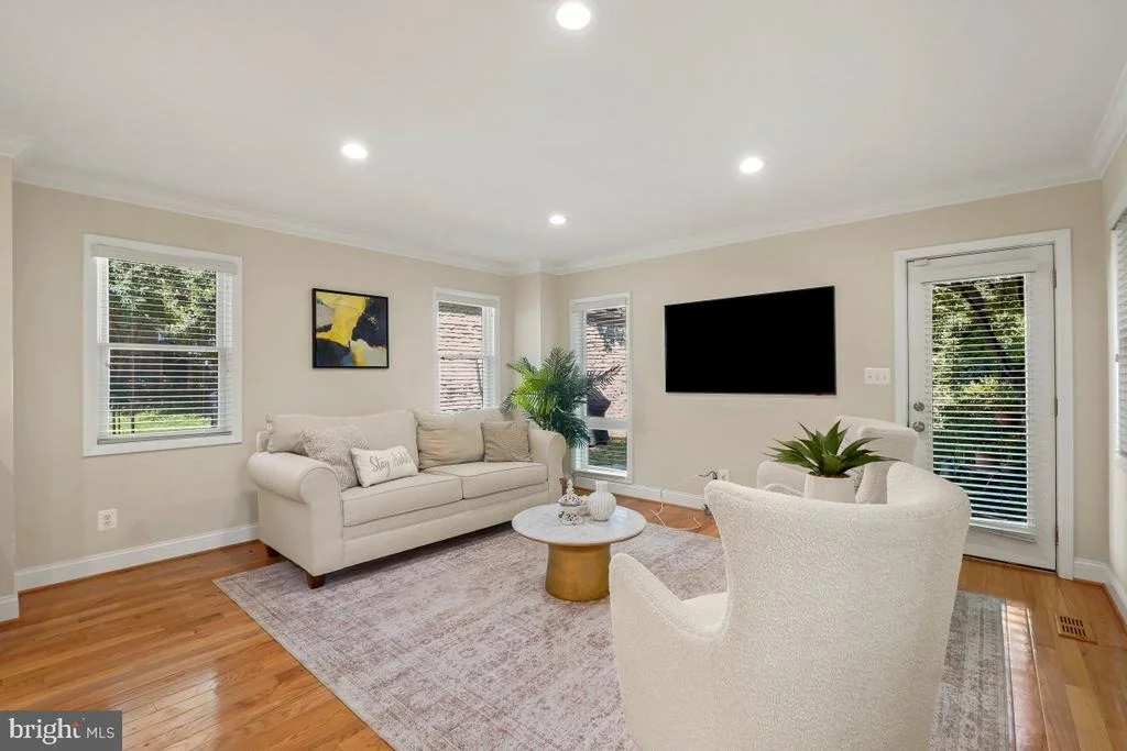 Photo of 3209 CUMMINGS LANE