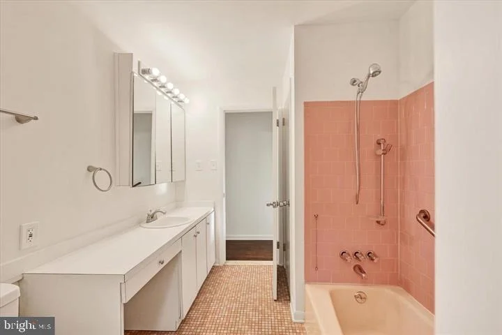 Photo of 3814 GRANTLEY ROAD