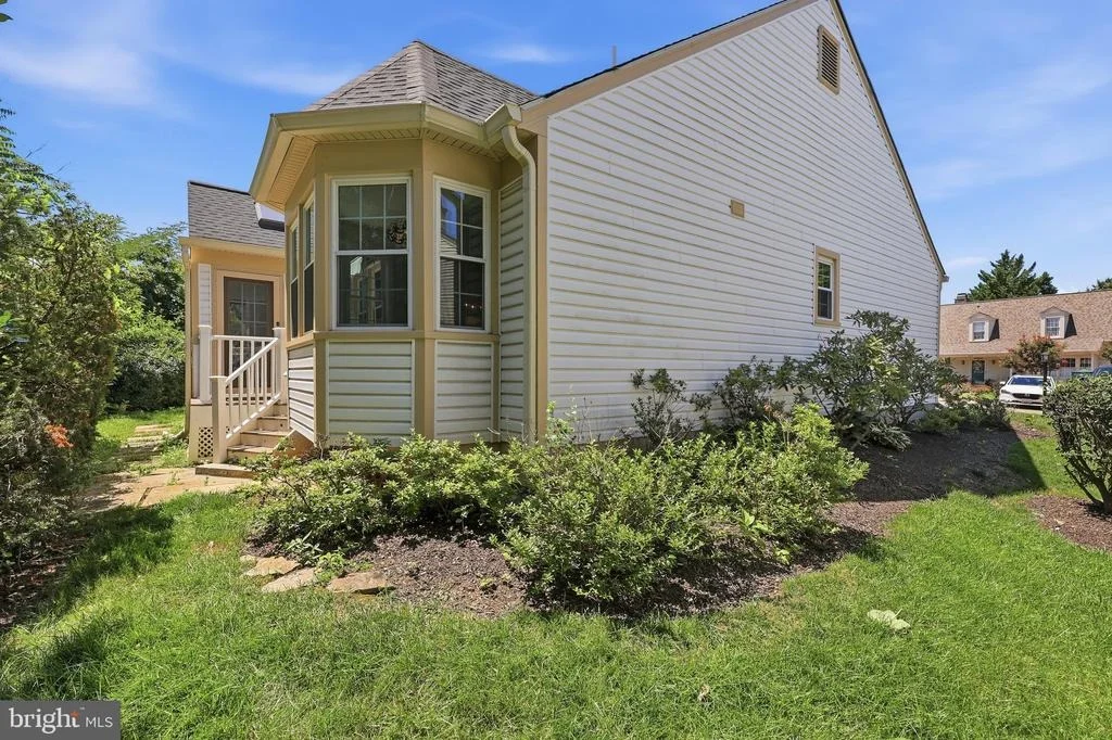 Photo of 2417 BEAR DEN ROAD