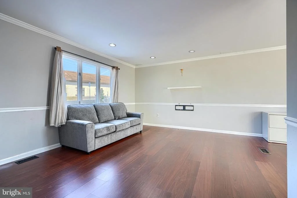 Photo of 10100 LEWIS DRIVE
