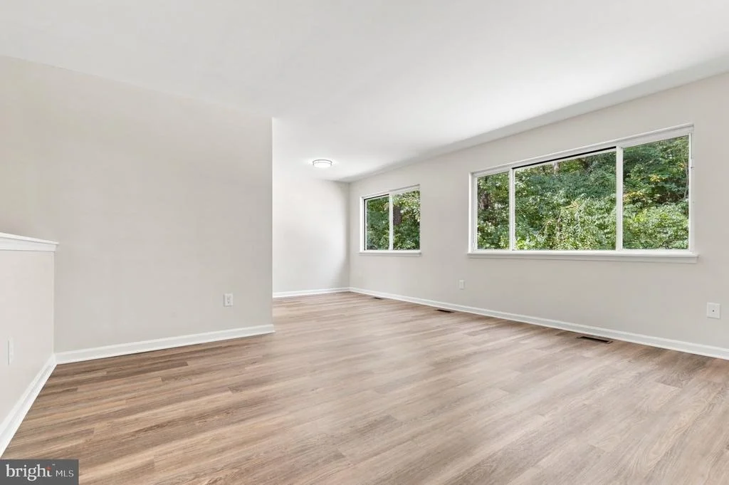 Photo of 3902 SHAKESPEARE WAY