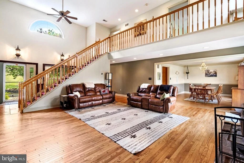 Photo of 955 STAYMAN DRIVE