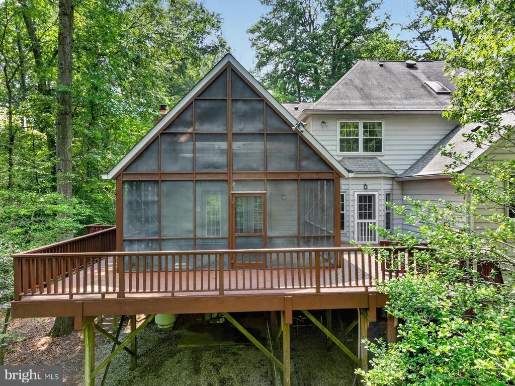 Photo of 900 MALVERN HILL DRIVE