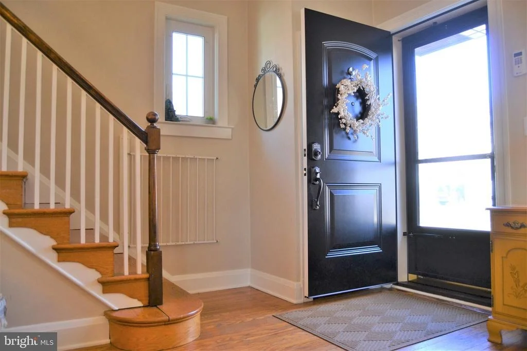 Photo of 620 ALDERSHOT ROAD