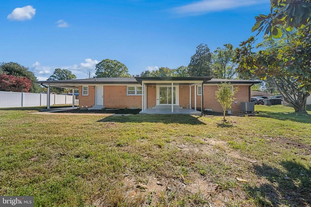Photo of 305 RIVER BEND ROAD