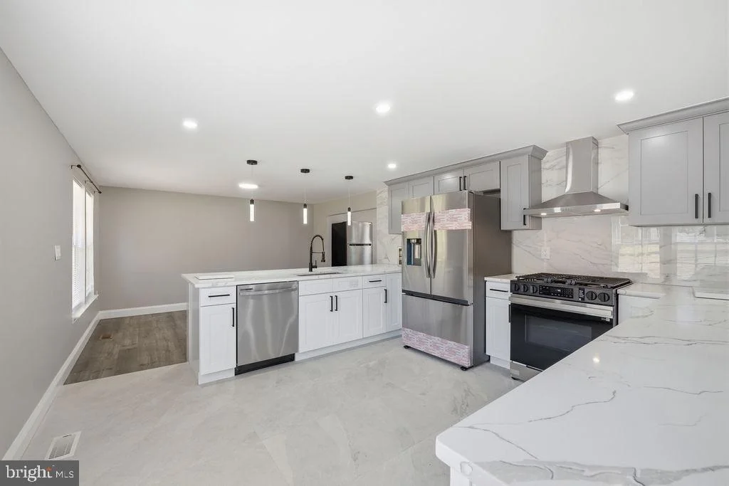 Photo of 802 CYPRESS POINT CIRCLE