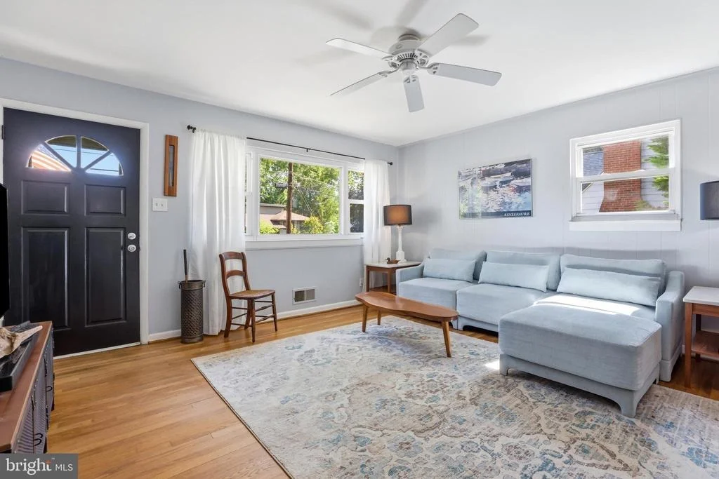 Photo of 735 WARREN DRIVE