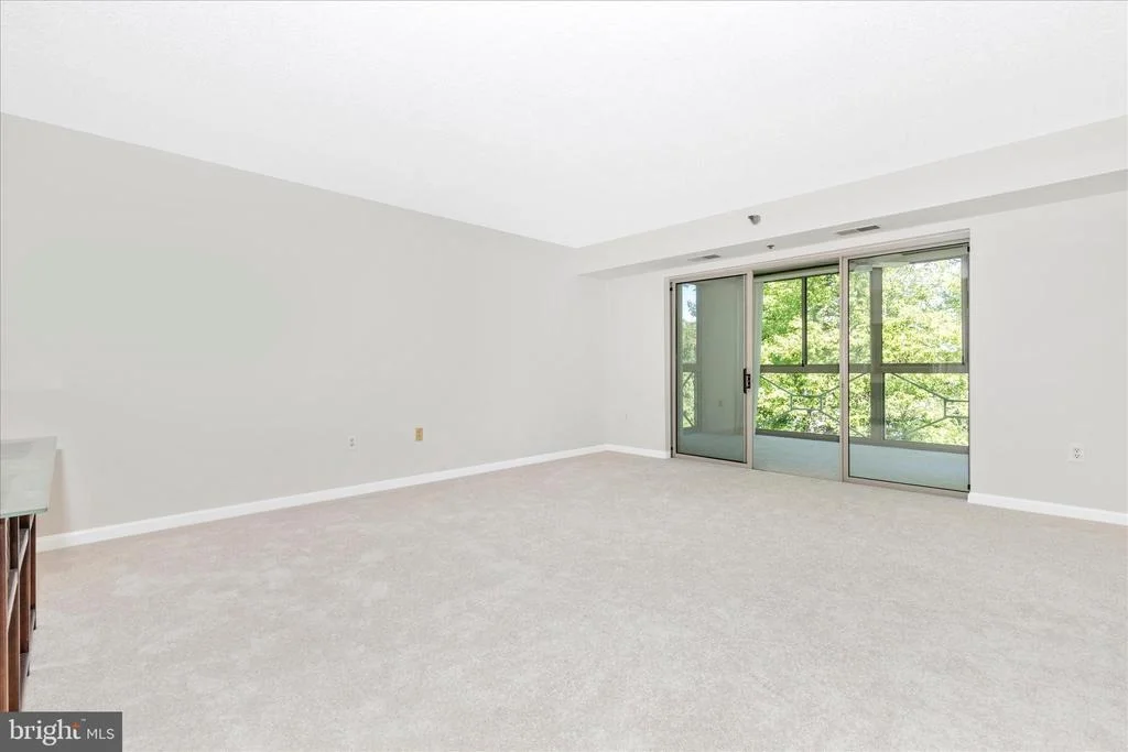 Photo of Unit 309 at 14809 PENNFIELD CIRCLE