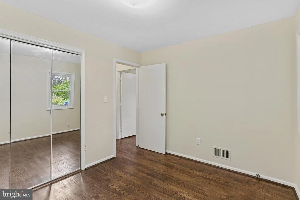 Photo of 1128 W NOLCREST DRIVE