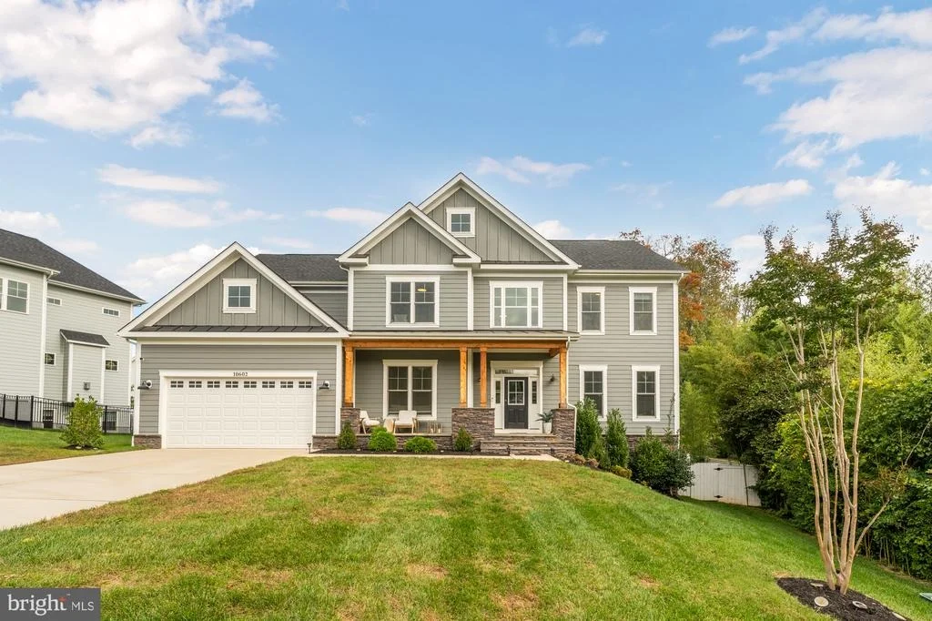 Photo of 10602 OAK PLACE