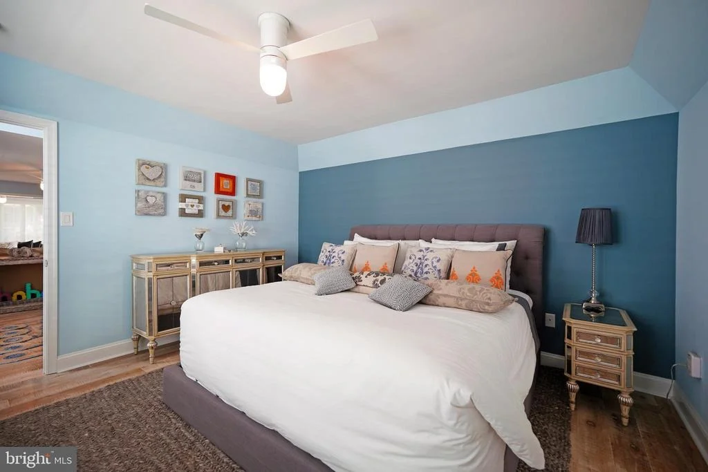 Photo of 8 CAROLINE LANE